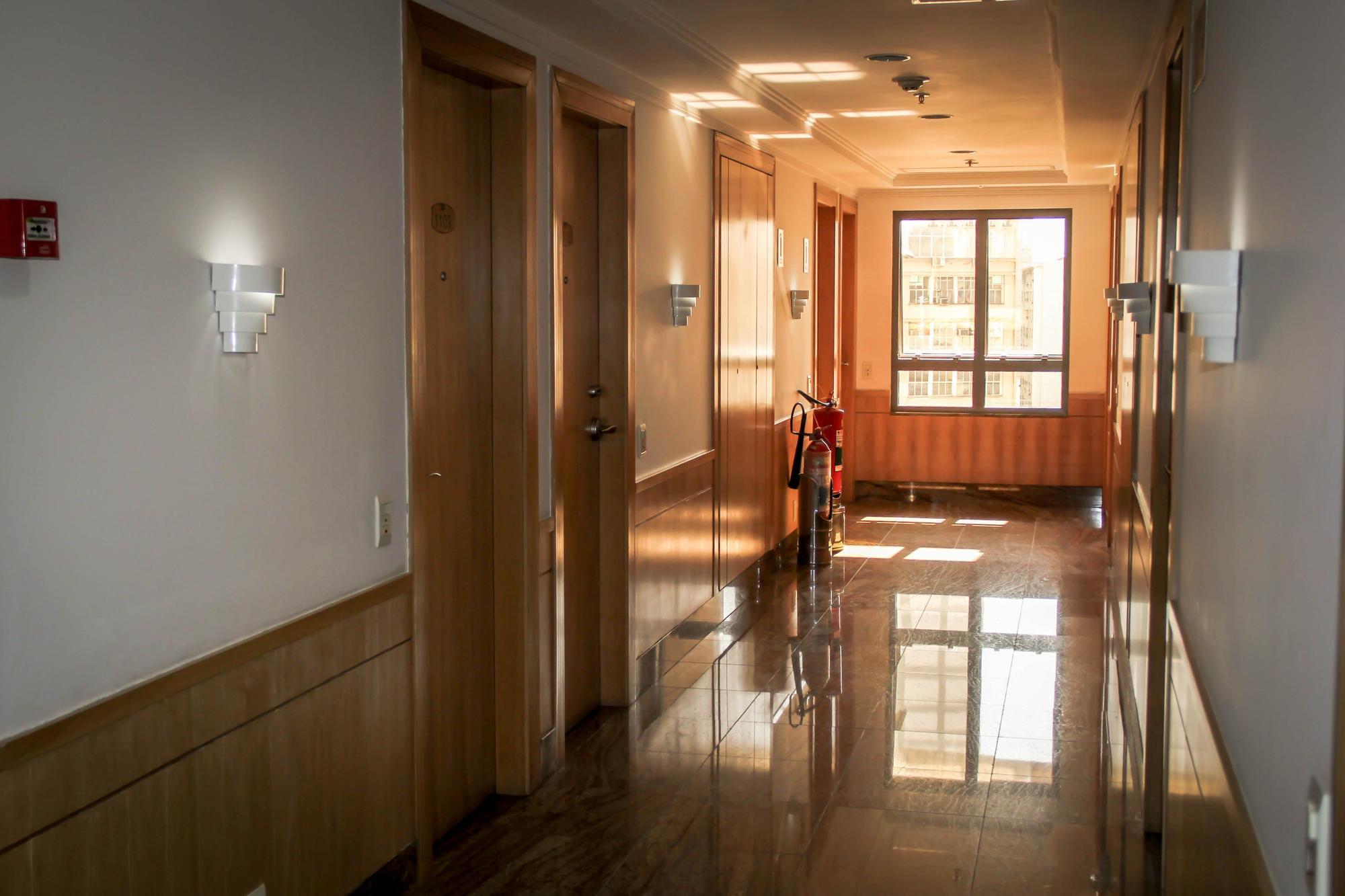 Hotel Atlantico Tower Рио де Жанейро Екстериор снимка A corridor in a hotel