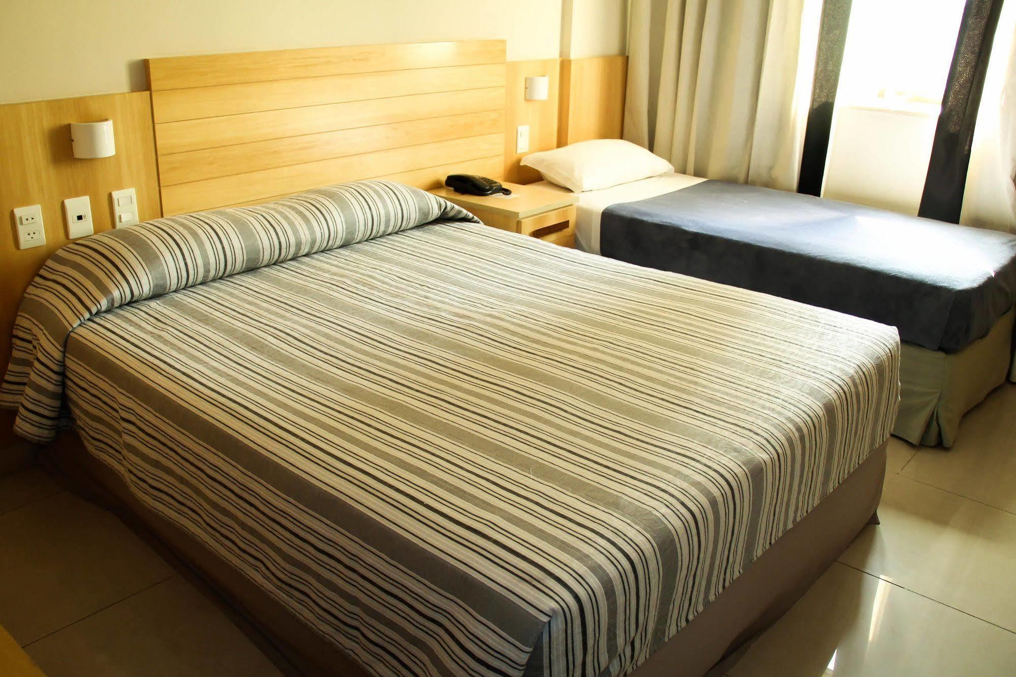Hotel Atlantico Tower Рио де Жанейро Екстериор снимка A single room in a hotel in Belgrade, Serbia.